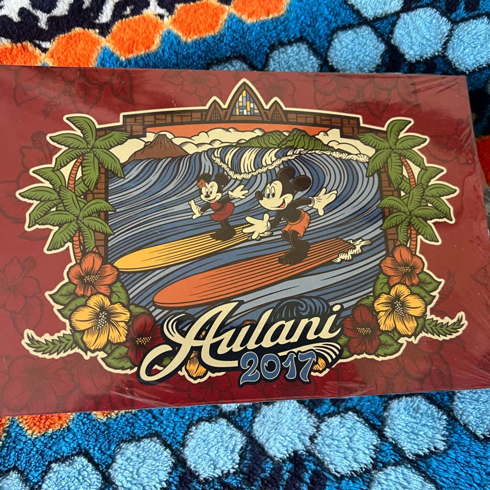 Disney Aulani 2017 Hawaii photo book NEW NWT